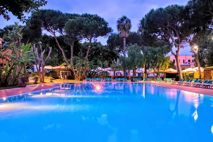 Offerta Last Minute Terme Ischia: Vacanza al Re Ferdinando in Centro per il Ponte del 2 Giugno con Piscine Termali